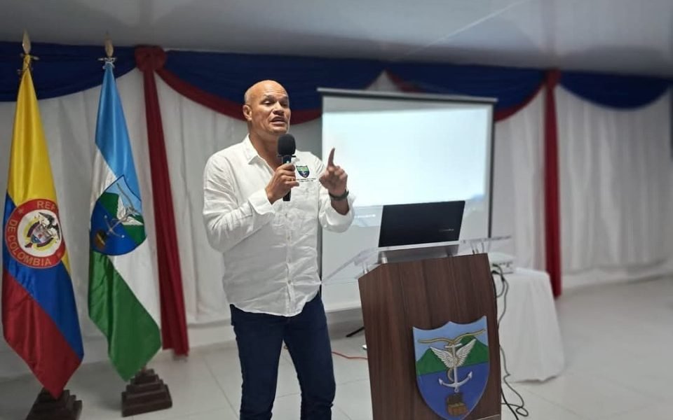 Compromiso y resultados en rendición de cuentas del Alcalde y secretarios de Providencia y Santa Catalina
