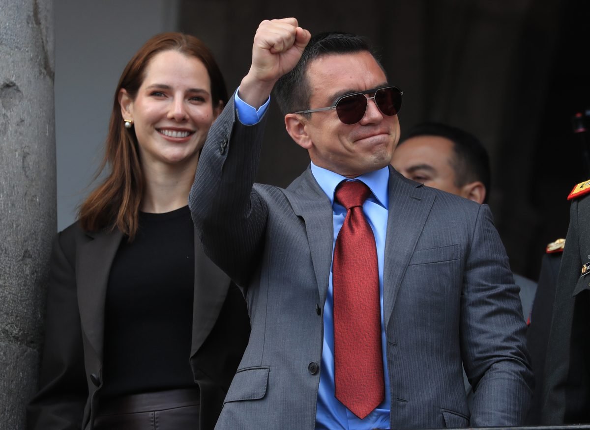 Noboa otorga la nacionalidad ecuatoriana al cirujano venezolano Bernardo Uribe