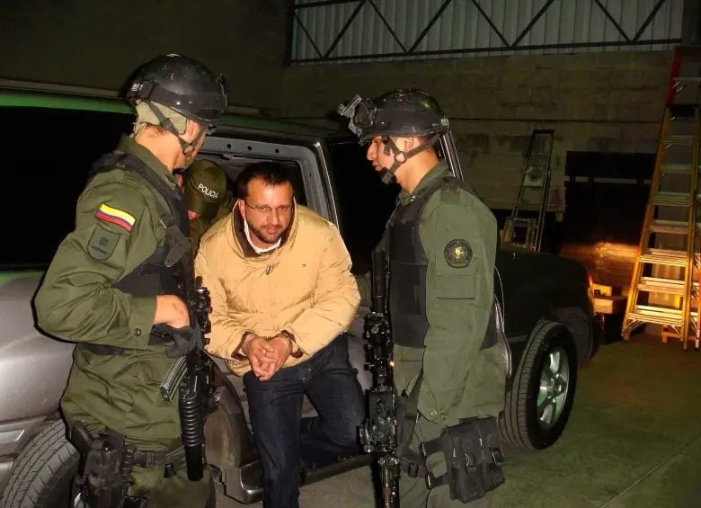 Condenan en Colombia a 20 años de cárcel a exparamilitar ‘Macaco’ por 141 crímenes