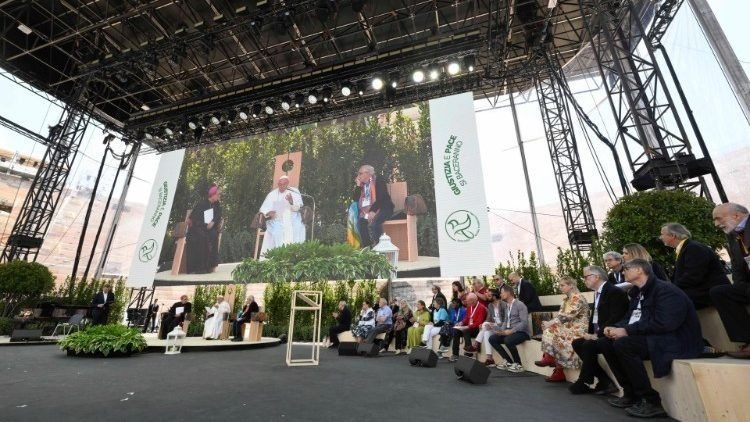 Papa León: «La construcción de la paz comienza por estar del lado de las víctimas»