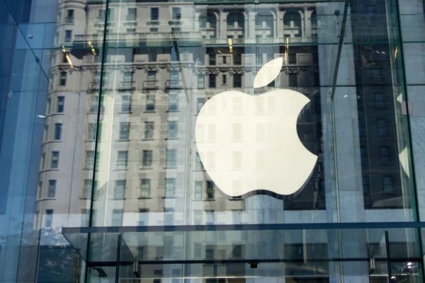 Apple: ¿por qué sus acciones caen más de 3,7% este viernes?