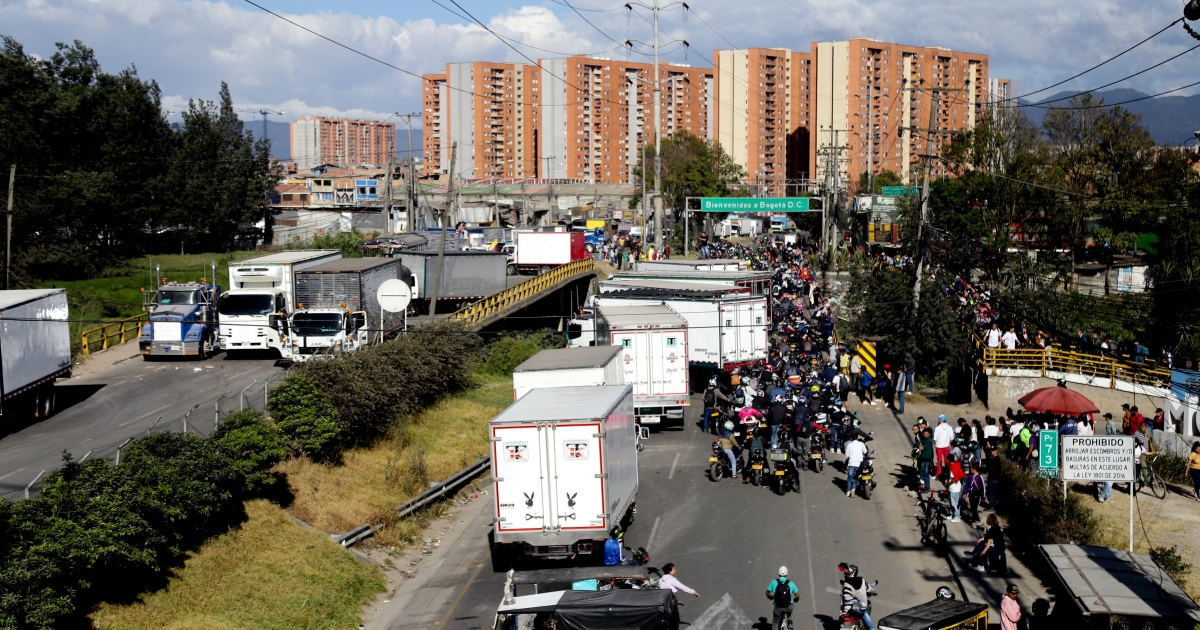 CAMIONEROS VAN A PARO: piden renunciar a mintransporte