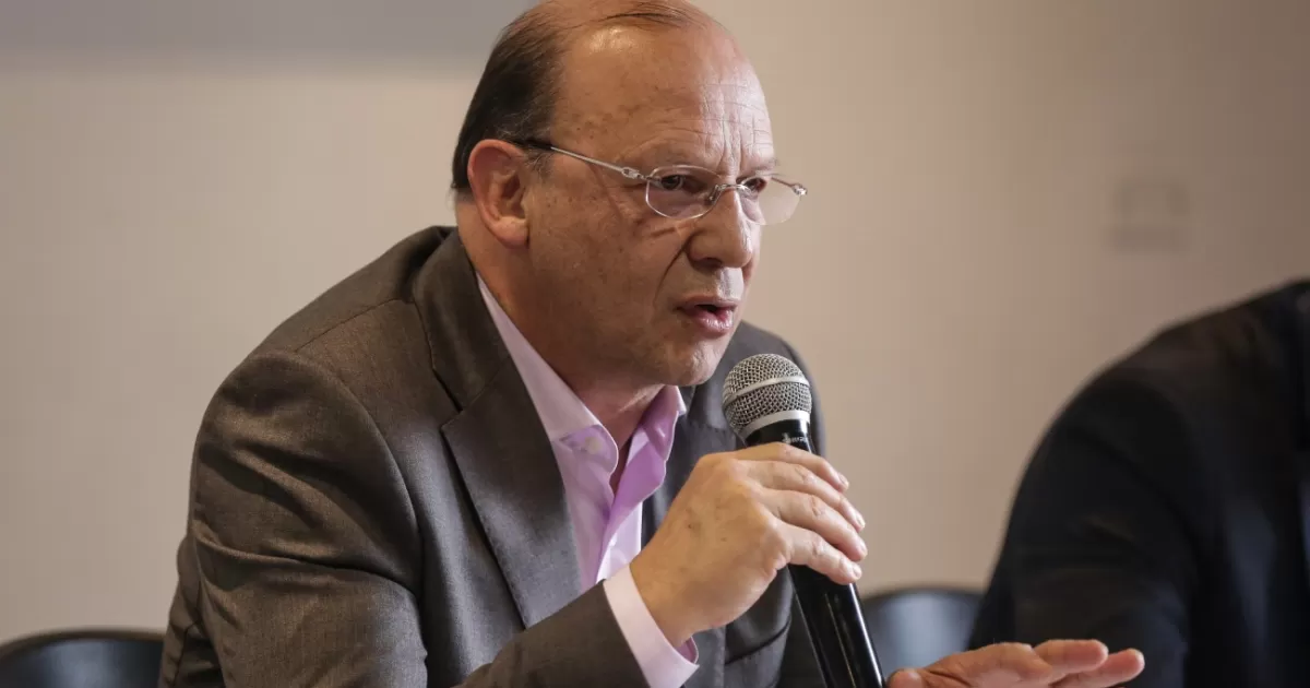 Gobierno congela regla fiscal y lanza nuevo plan económico