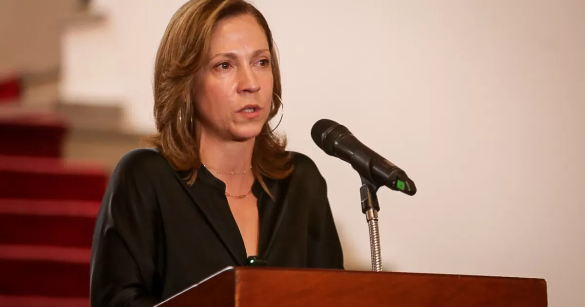 AMCHAM alerta incoherencia por suspensión de REGLA FISCAL