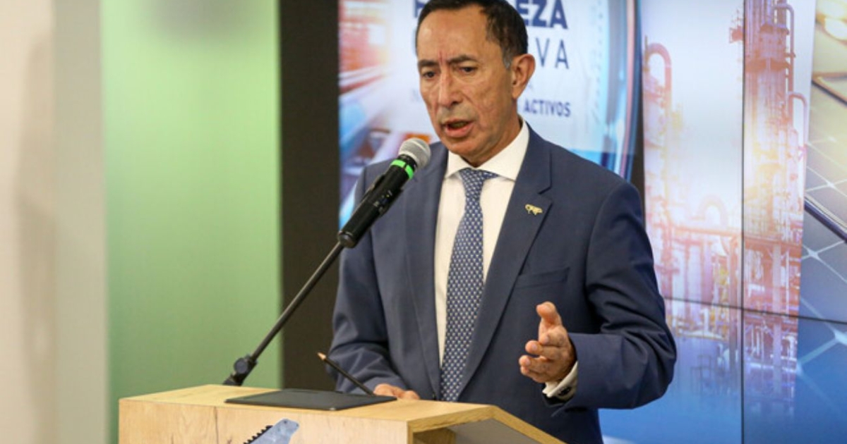Roa niega algún vínculo en contrato de Covington & Burling