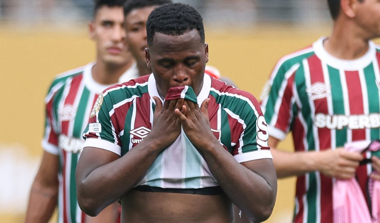 Jhon Arias recibió ovación en su despedida de Fluminense: "ídolo"