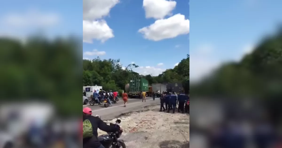 Denuncian bloqueo de ambulancia durante paro en Santander