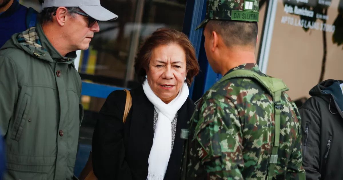 Cancillería recibirá a colombianos deportados de Ecuador