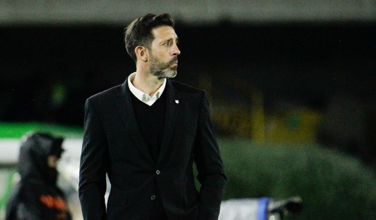 Bava explicó el empate de Santa Fe ante Águilas y confirmó el refuerzo que llegará