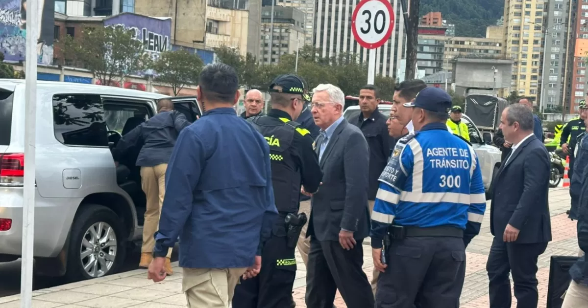 Álvaro Uribe despidió a Miguel Uribe Turbay en Bogotá