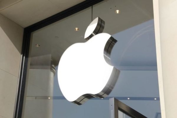 Apple elimina varias aplicaciones de rastreo de controles migratorios en EEUU